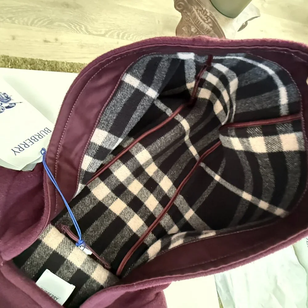 Burberry Belfield Women's Wine Red Merino Wool Hooded‎ Overcoat, Size 4 - Picture 6 of 16